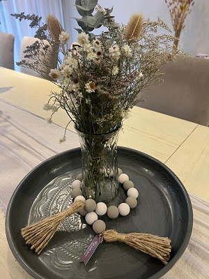 Ramos en floreros de vidrio